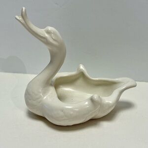 Hull Pottery Elegant White Ceramic Swan Dish MCM Vintage